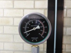 BMW Pressure gauge